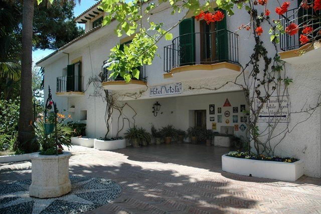Artola Golf Hotel